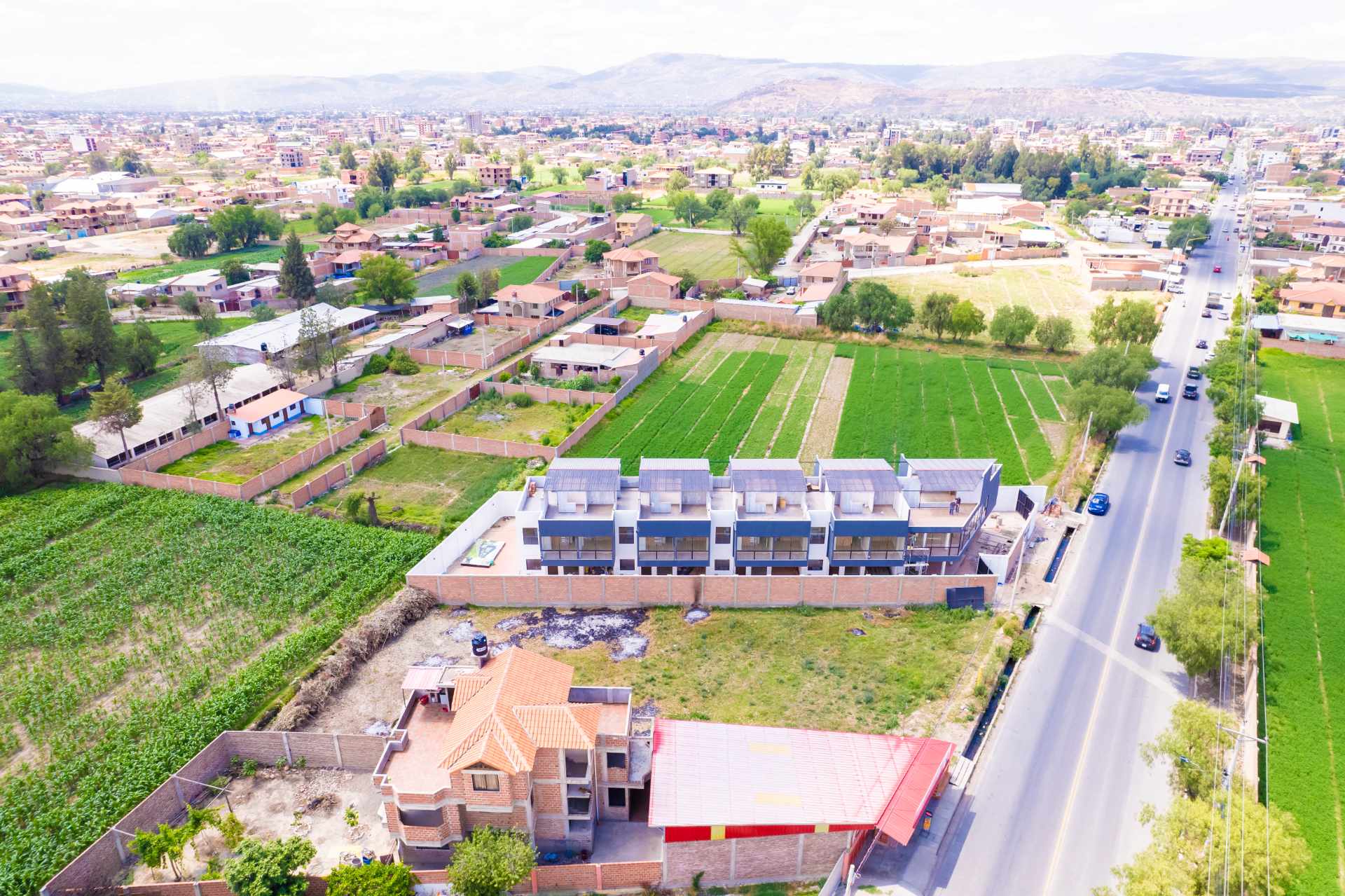 Casa en Colcapirhua en Cochabamba 3 dormitorios 3 baños 1 parqueos Foto 3