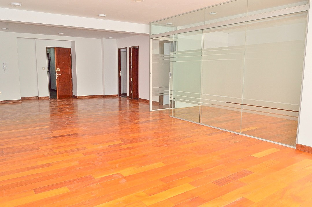 Oficina en Venta<b>OFICINA DE 118 M2. EN VENTA, AVENIDA 6 DE AGOSTO, SAN JORGE.</b> 2 dormitorios 1 baños  Foto 1