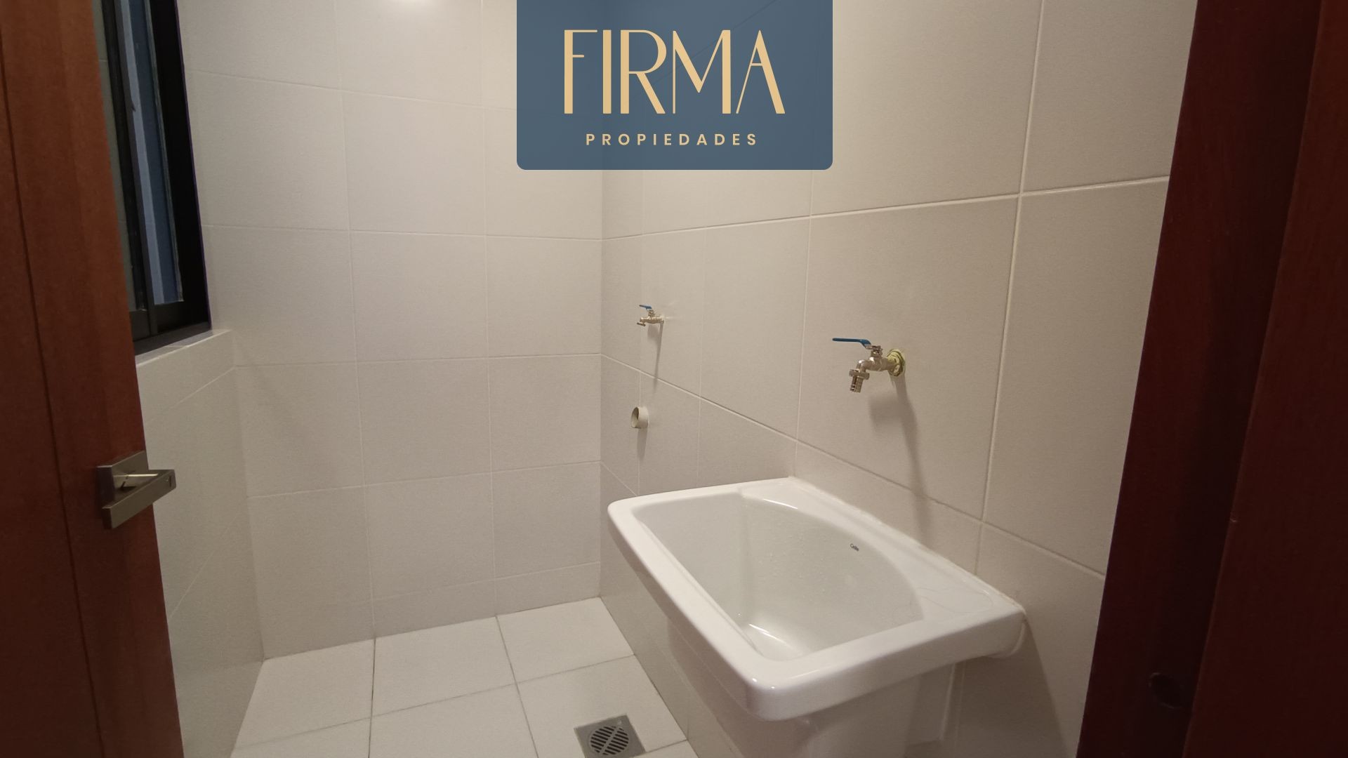 Departamento en Calacoto en La Paz 1 dormitorios 1 baños 1 parqueos Foto 2