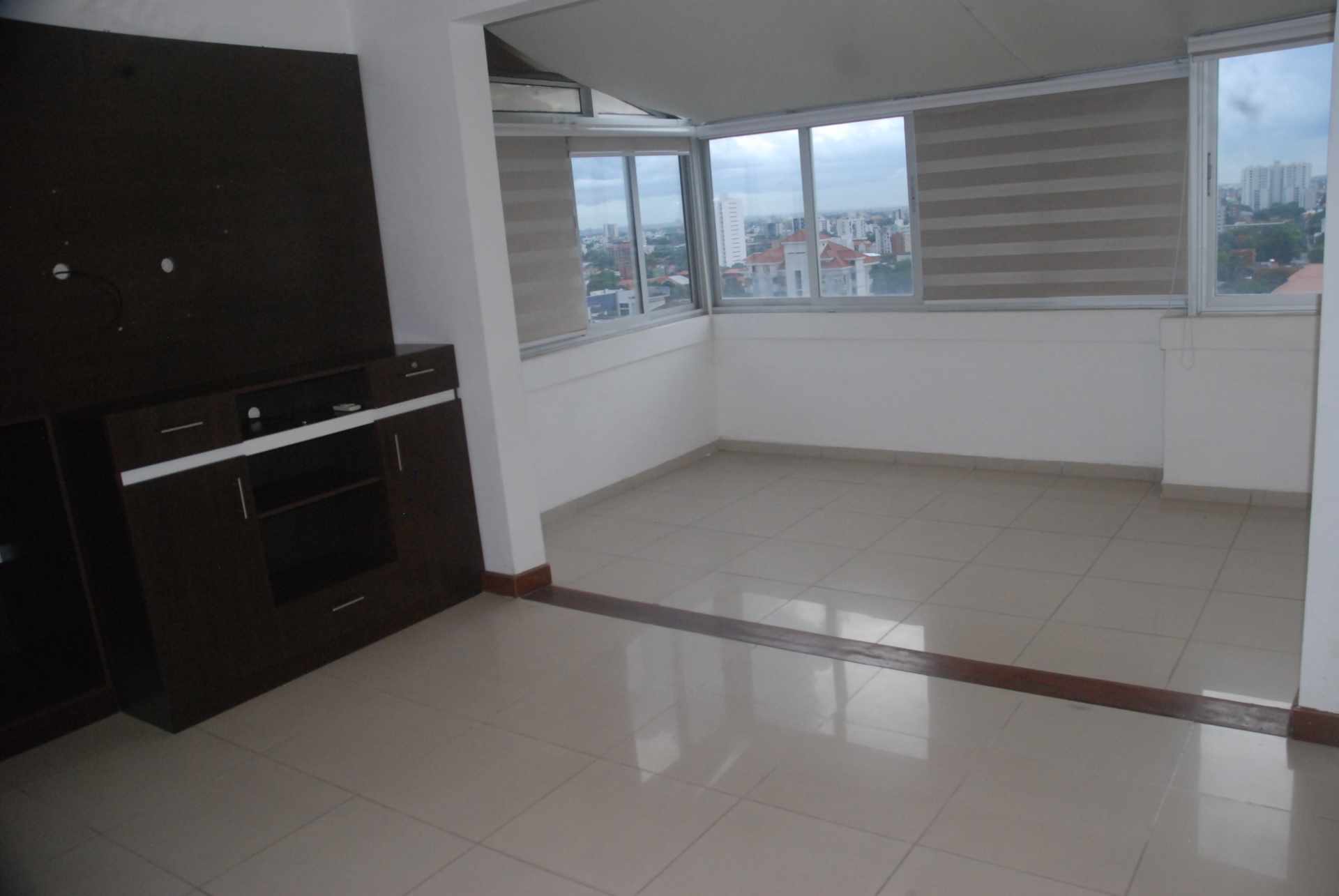 Departamento en Venta Z/ Norte, cerca plaza del Estudiante, HERMOSO PENTHOUSE 3D 200M2 Foto 8