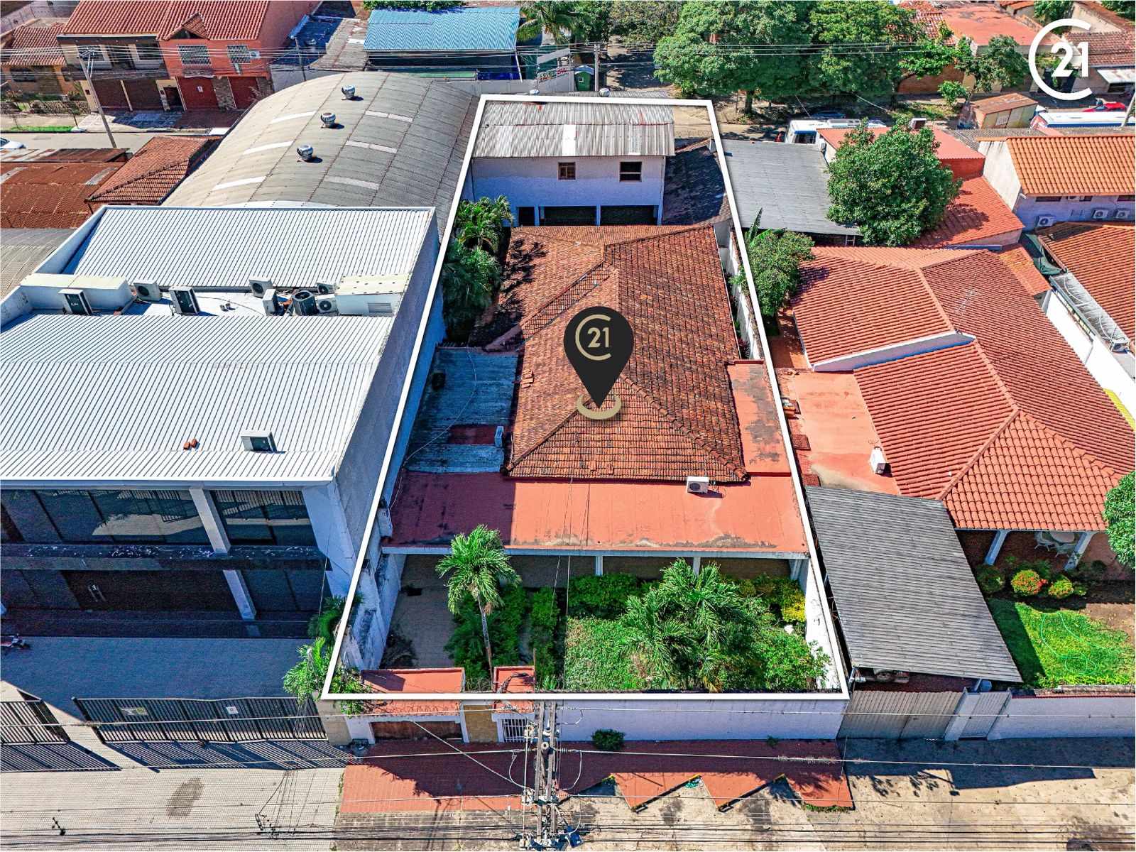 Casa SOBRE AVENIDA 2DO ANILLO!! CERCA AV. BRASIL !! Foto 3