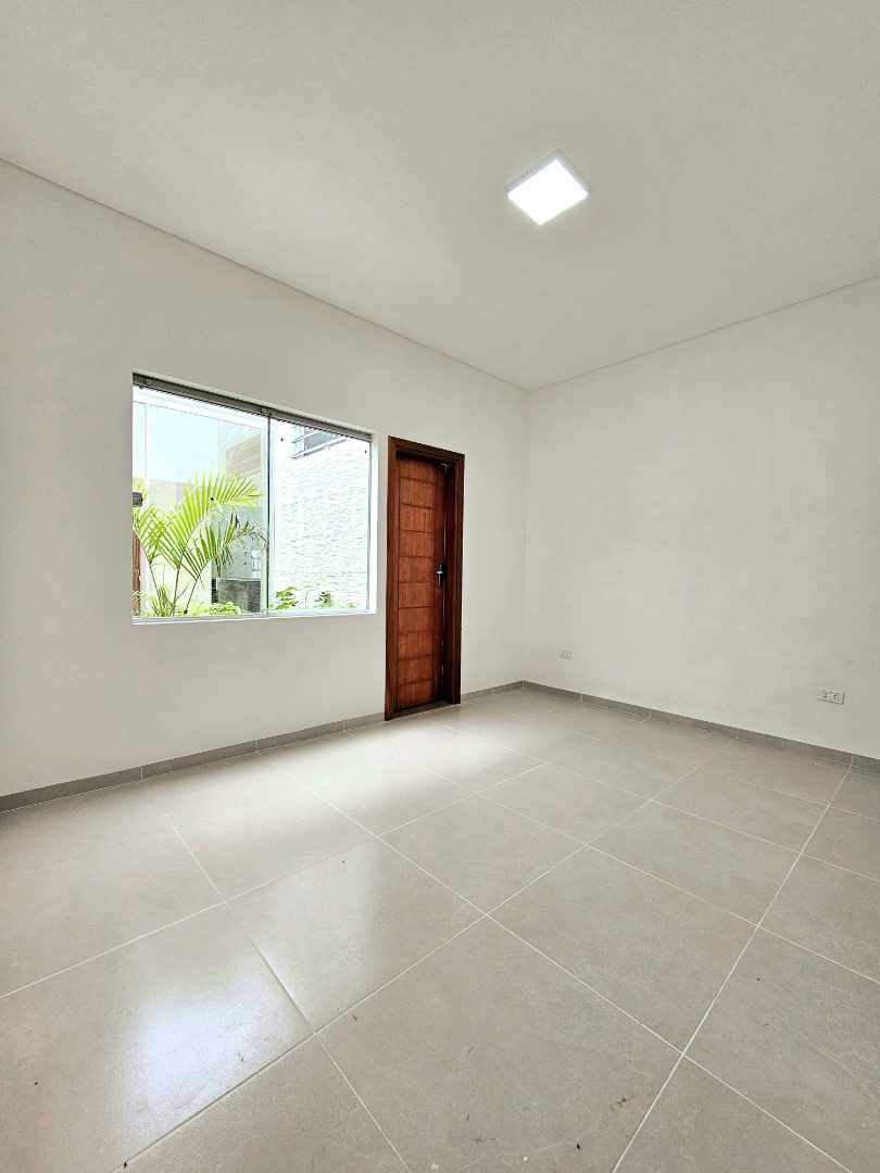 Casa en VentaZona sur
El Triunfo 9no anillo
 3 dormitorios 2 baños 2 parqueos Foto 9