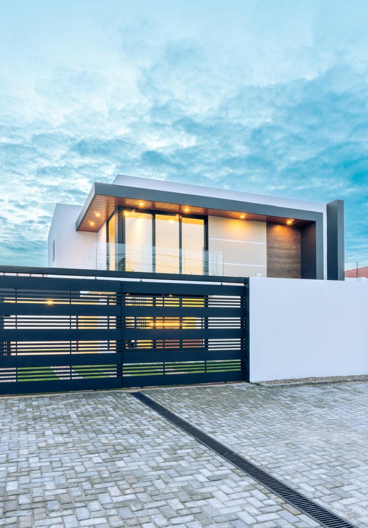 Casa Avenida Banzer - Ingreso por La Chonta Foto 3