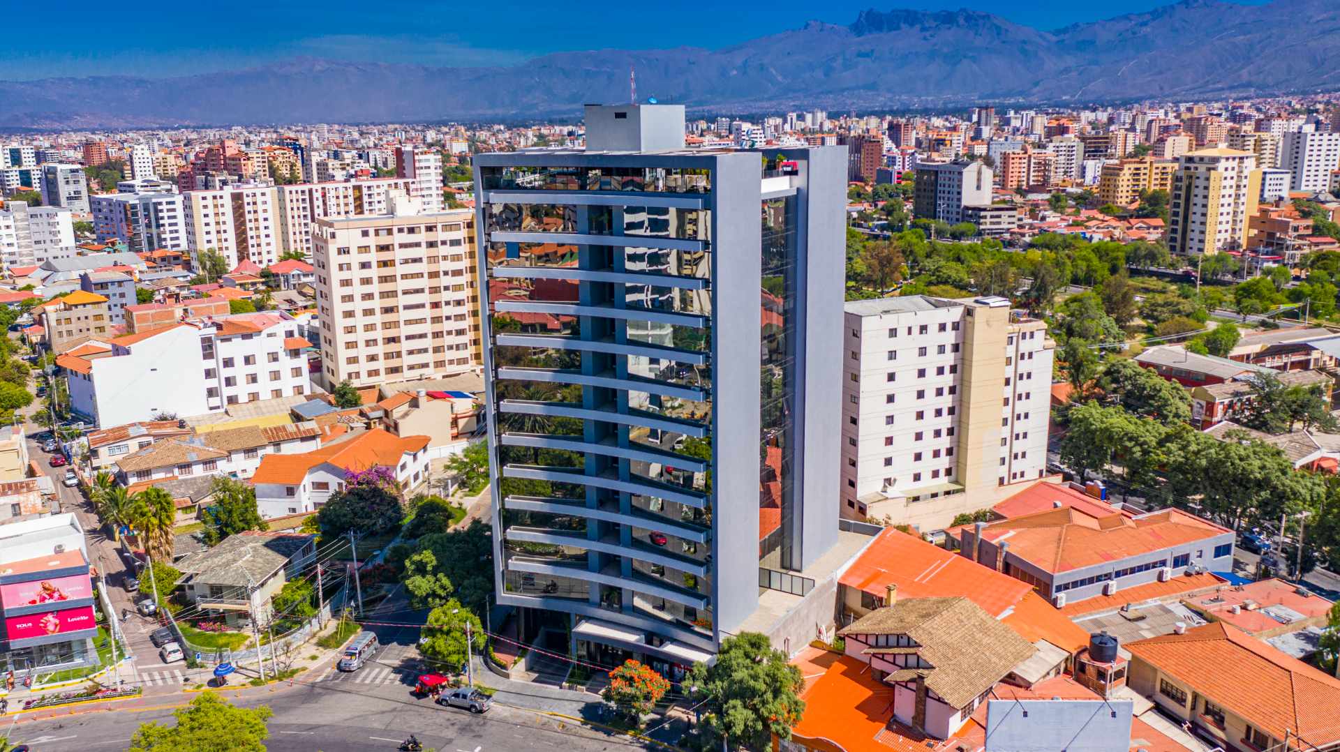 Oficina Plazuela Quintanilla - Av Papa Paulo Foto 2