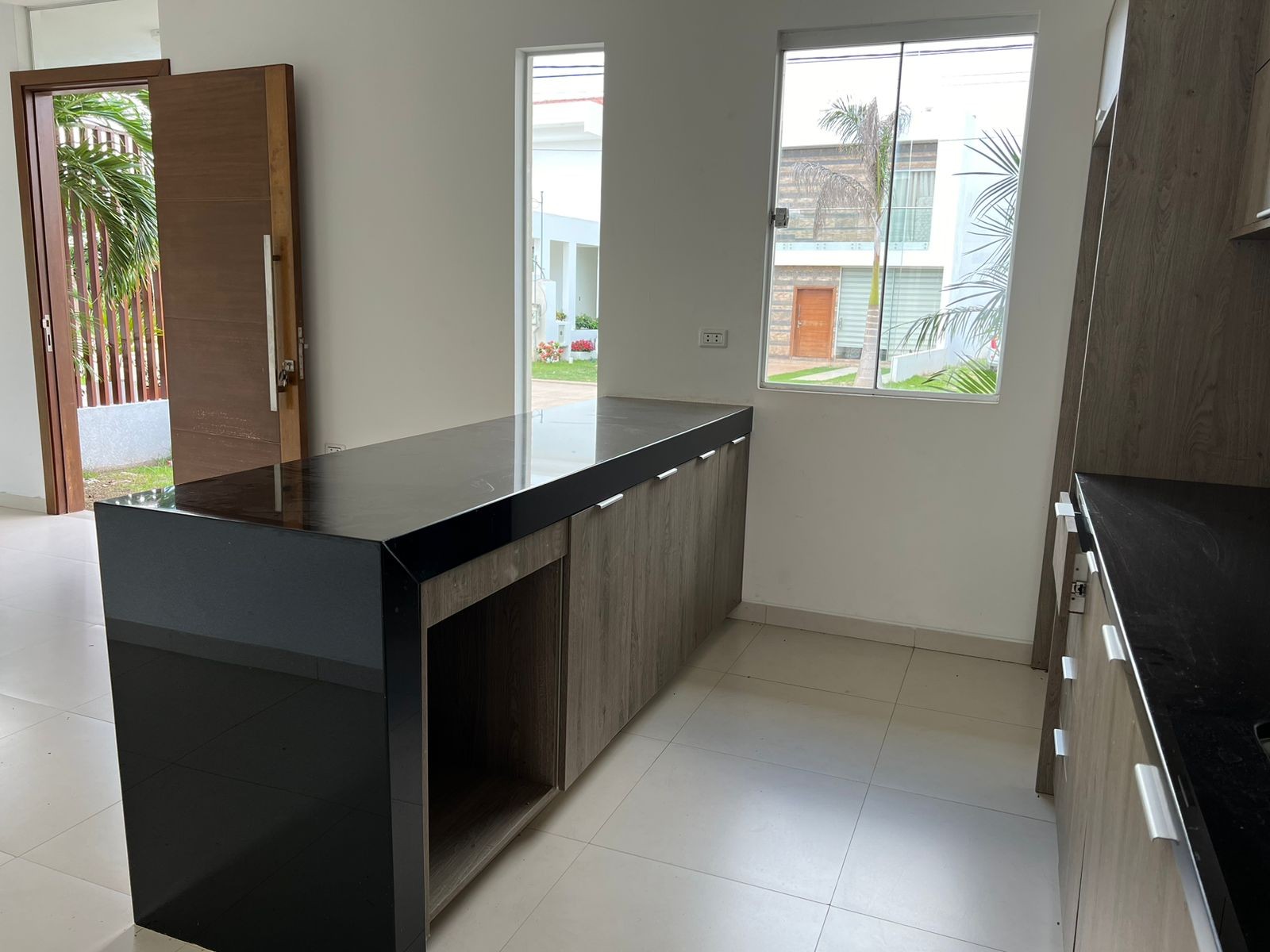 Casa en VentaCASA EN VENTA 4 dormitorios 3 baños 2 parqueos Foto 4