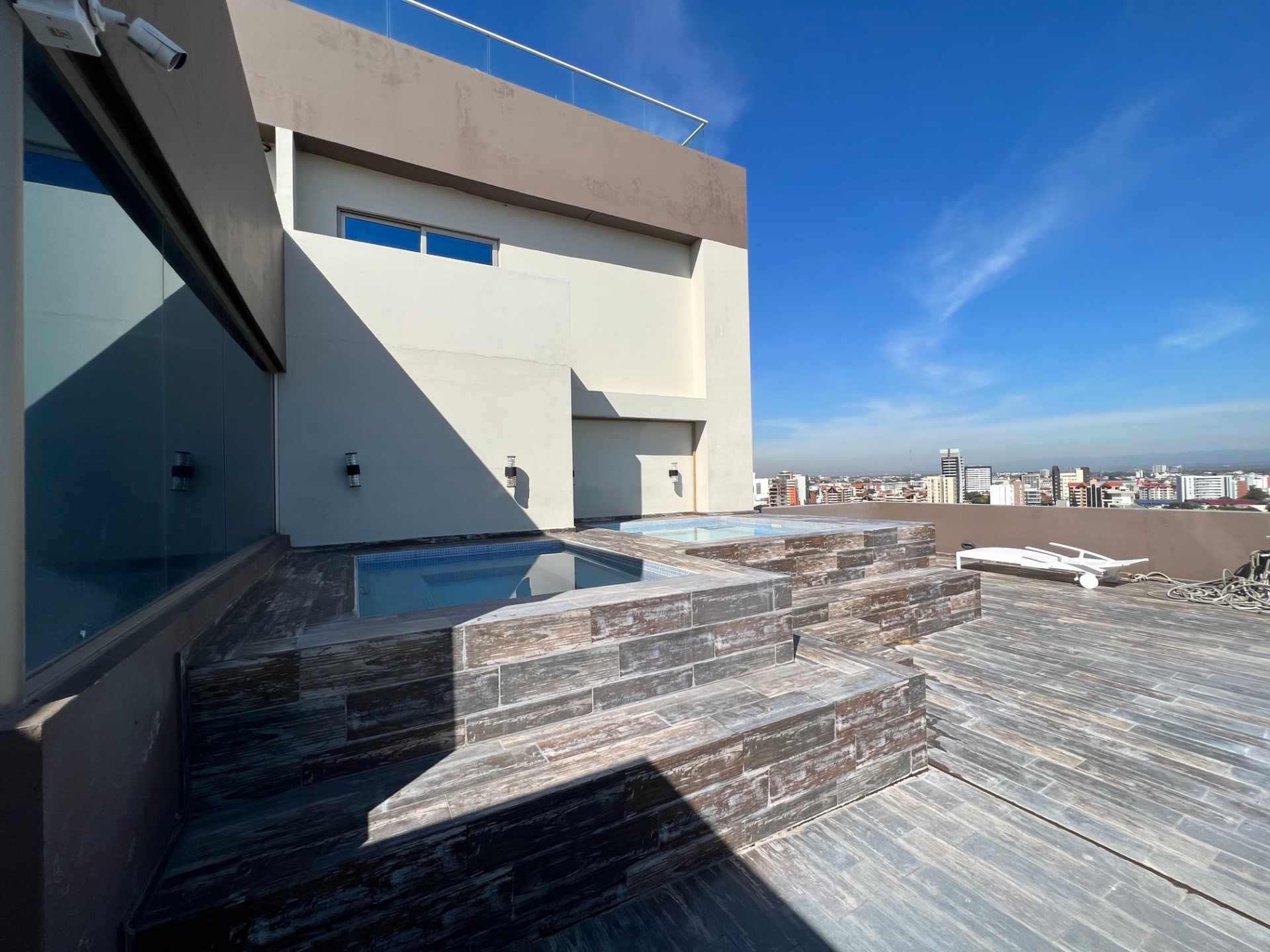 Departamento en Entre 2do y 3er anillo Norte en Santa Cruz de la Sierra 1 dormitorios 1 baños 1 parqueos Foto 9