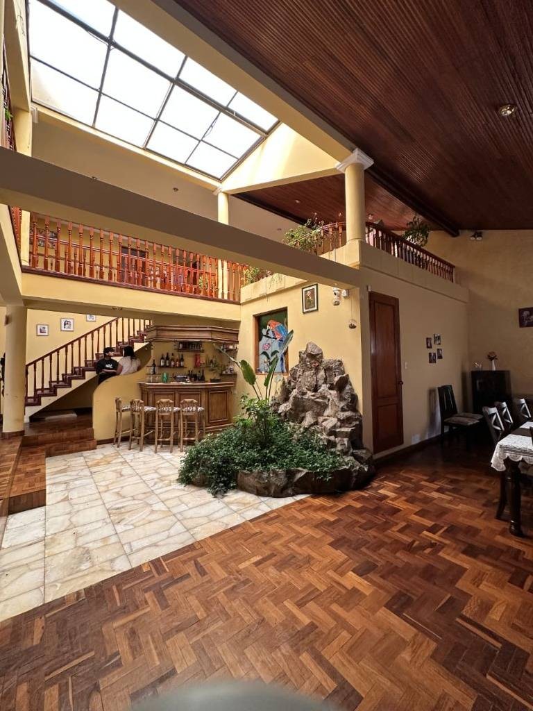 Casa en VentaACHUMANI, CALLE 35 4 dormitorios 5 baños 3 parqueos Foto 15