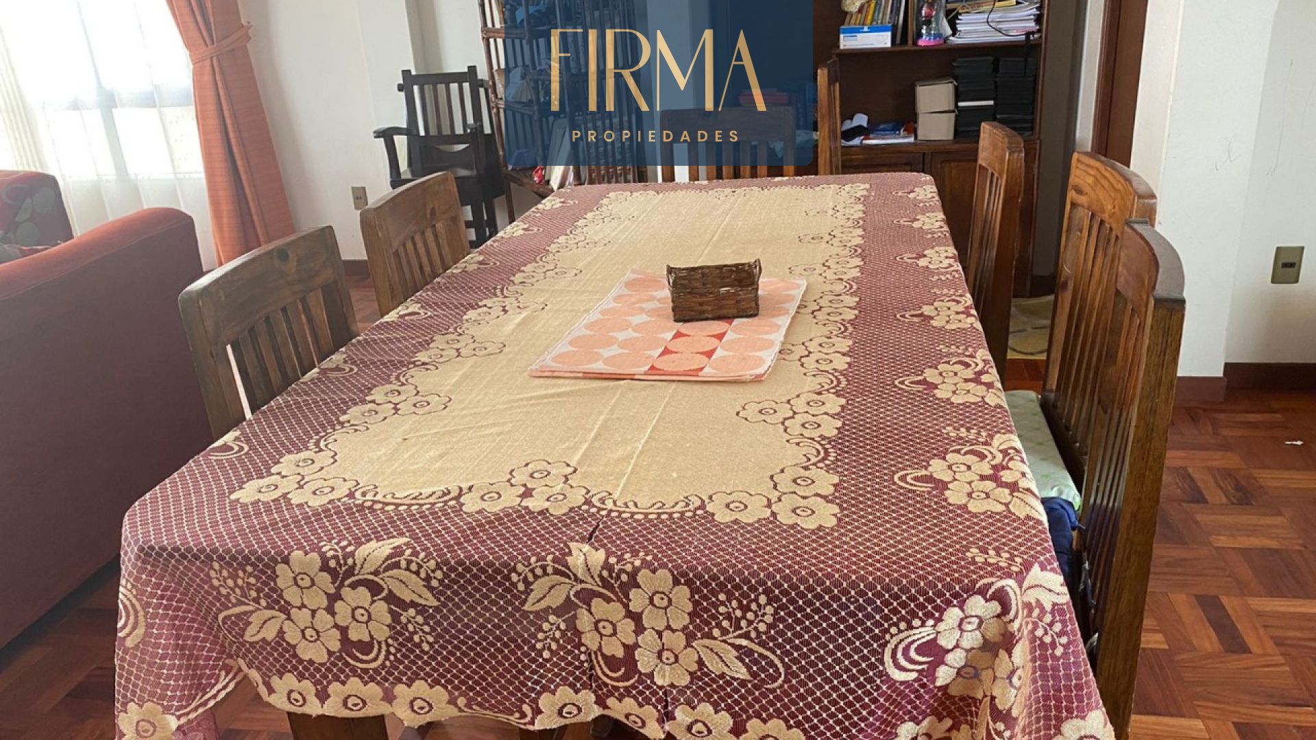 Casa en Achumani en La Paz 4 dormitorios 4 baños 2 parqueos Foto 12