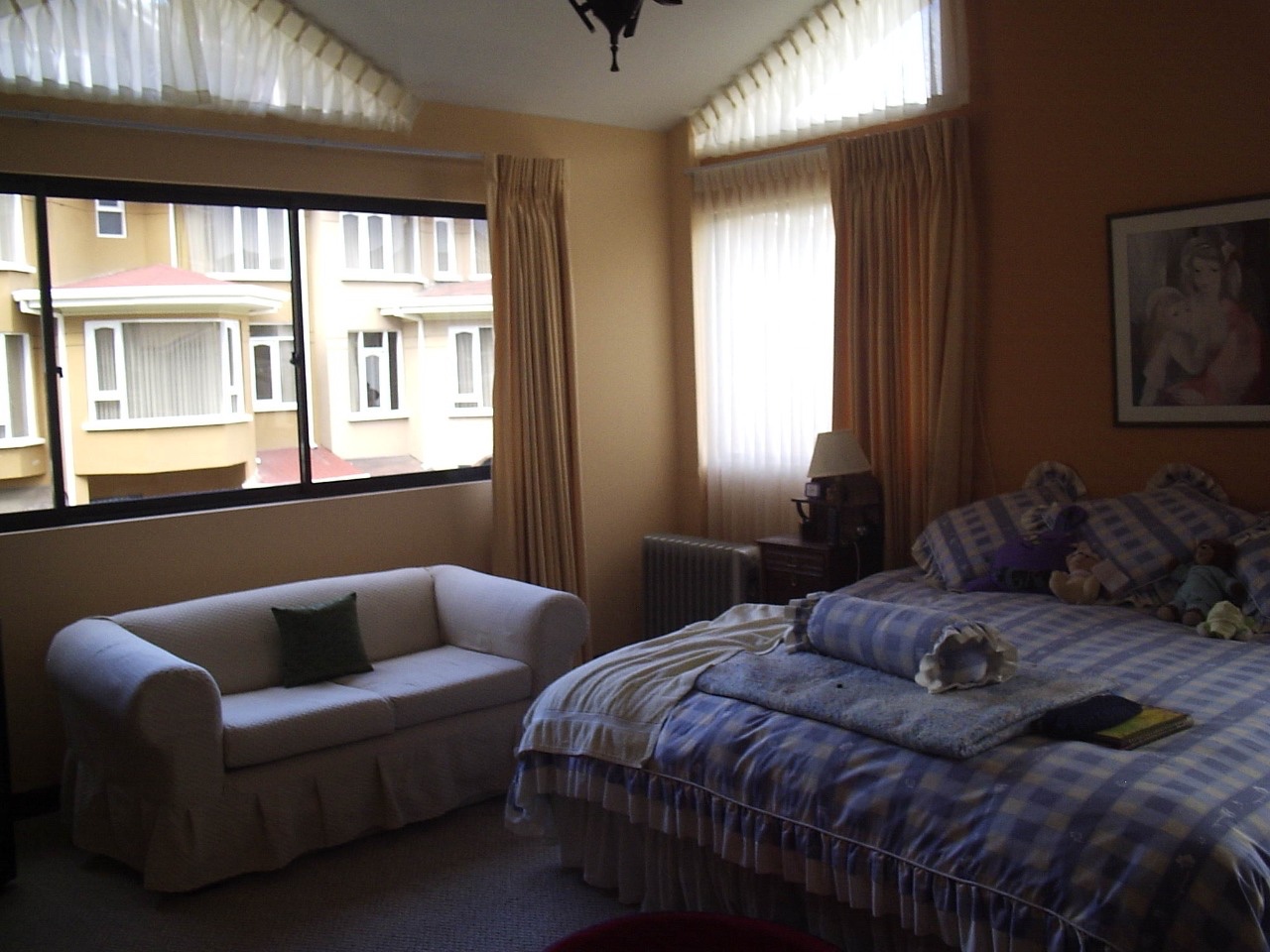 Casa en Achumani en La Paz 4 dormitorios 4 baños 2 parqueos Foto 13