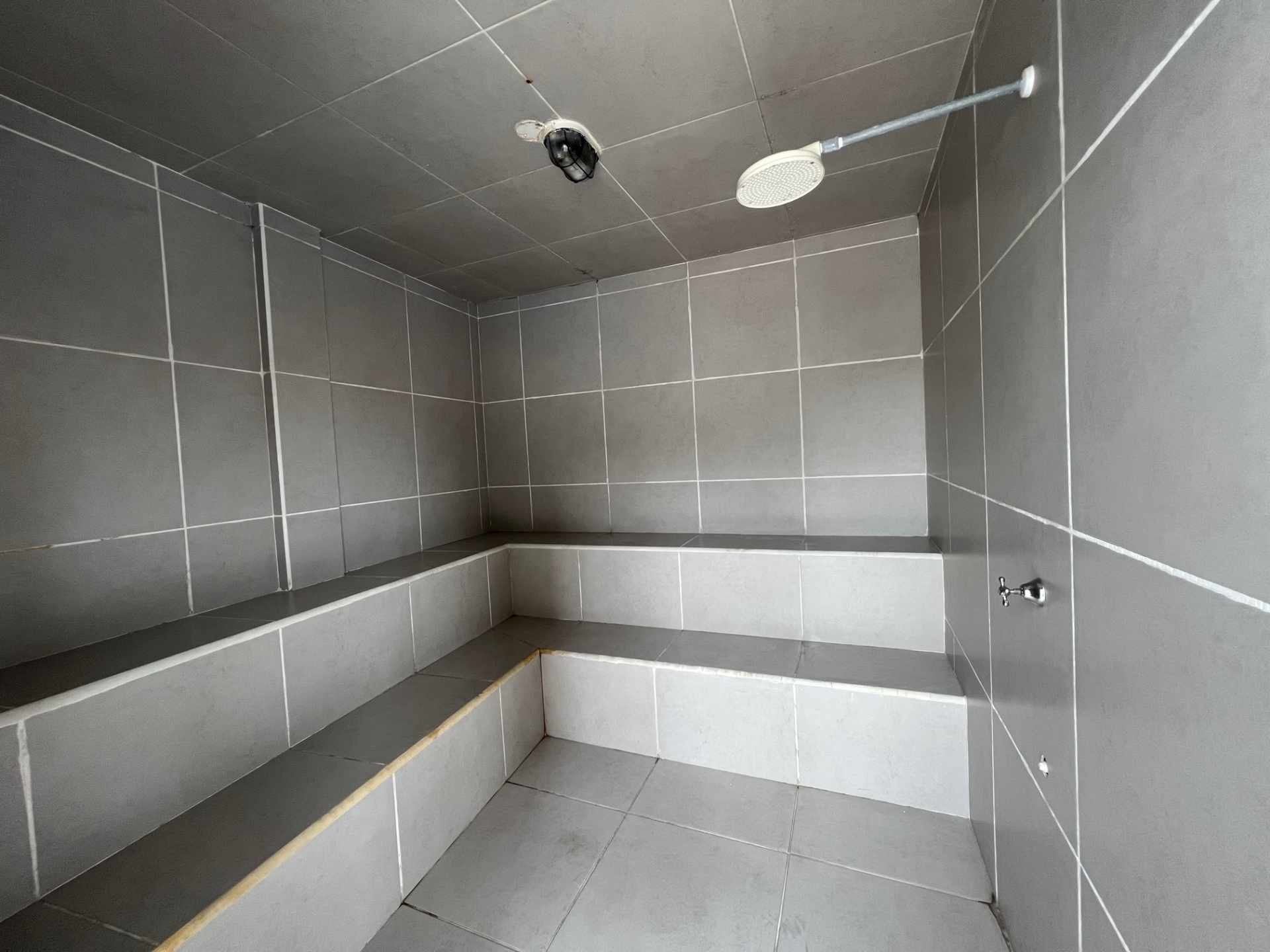 Departamento en AlquilerCondominio Punta del Este, C/Libertad y 2do. Anillo. Cerca de todo.  2 dormitorios 3 baños 1 parqueos Foto 15