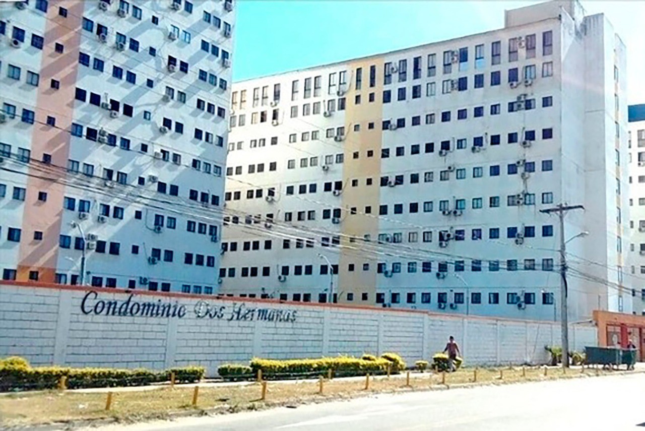 Departamento en VentaDUPLEX EN VENTA EN CONDOMINIO DOS HERMANAS
Radial 27 pasando 5to Anillo Foto 1