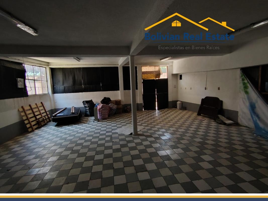 Casa en VentaACHUMANI - LA BARQUETA SE VENDE CASA COMO TERRENO 3 dormitorios 3 baños 2 parqueos Foto 5