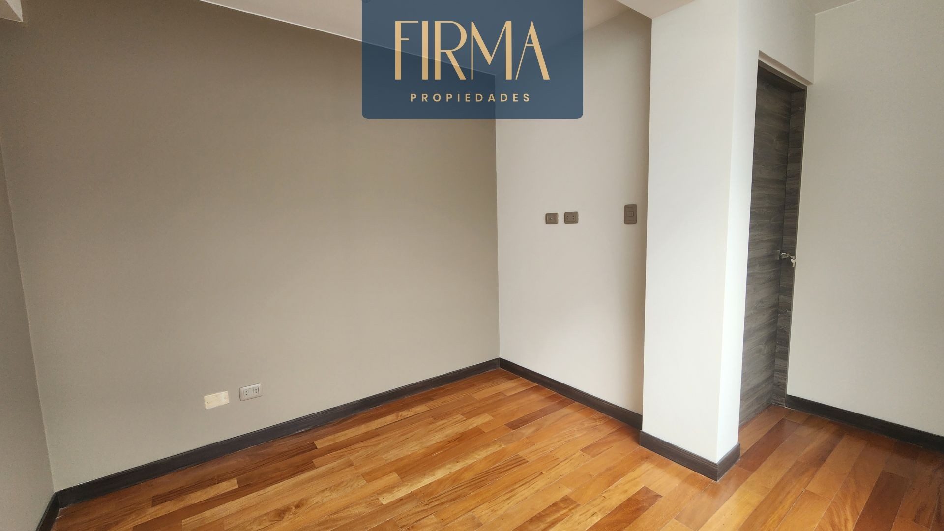 Casa en VentaCASA A ESTRENAR EN VENTA, ACHUMANI 4 dormitorios 5 baños 2 parqueos Foto 6