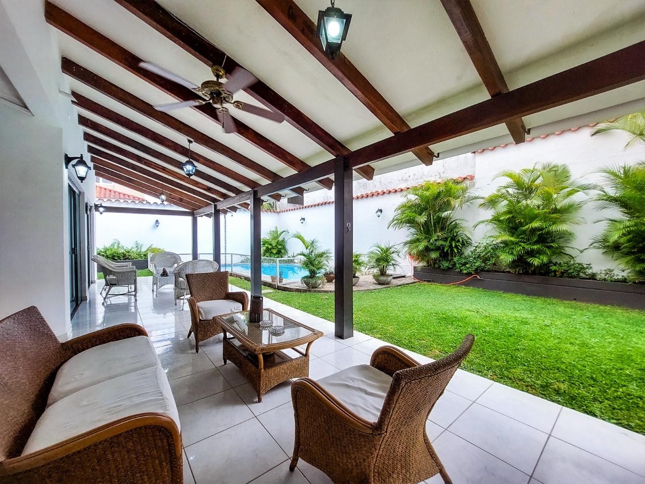 Casa BARRIO SIRARI CALLE LAS DALIAS Foto 7