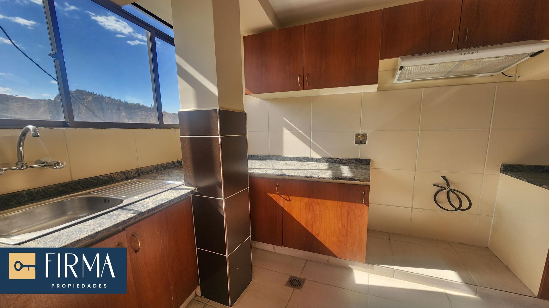 Departamento en Alto Irpavi en La Paz 3 dormitorios 3 baños 1 parqueos Foto 12