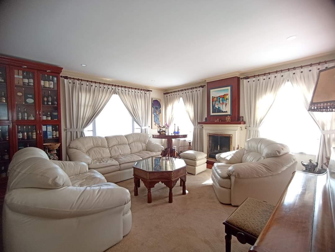 Casa en VentaCOTA COTA 4 dormitorios 5 baños 1 parqueos Foto 8