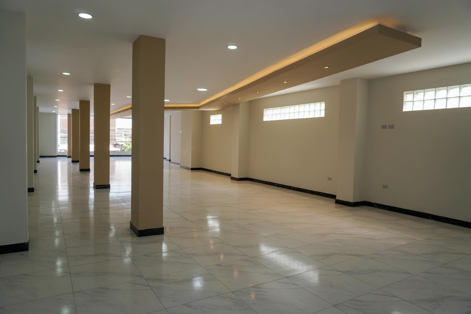 Local comercial en Sudoeste en Cochabamba  1 baños  Foto 8