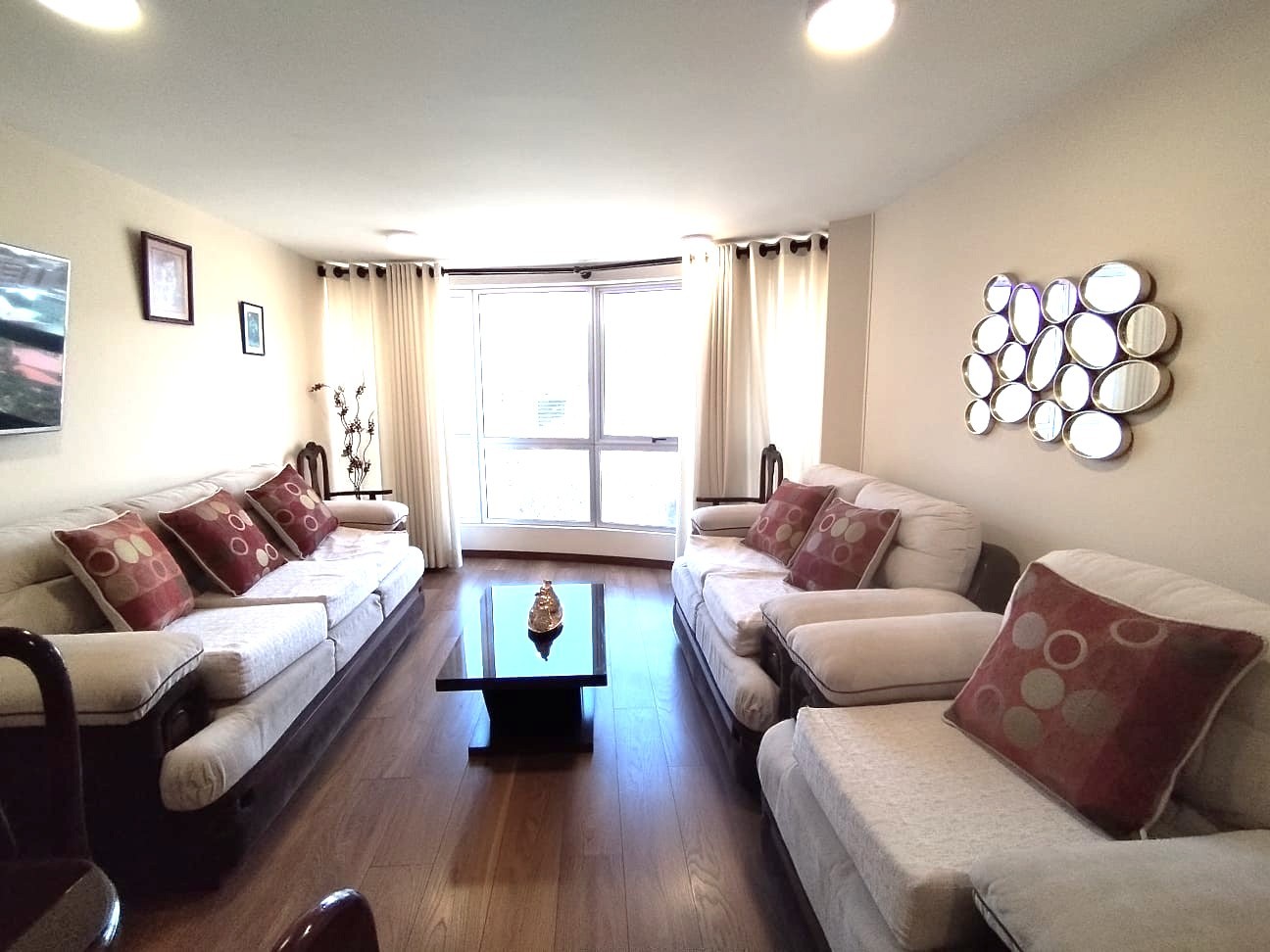 Departamento en AlquilerAVENIDA ARCE   -    LA PAZ  3 dormitorios 4 baños 1 parqueos Foto 17