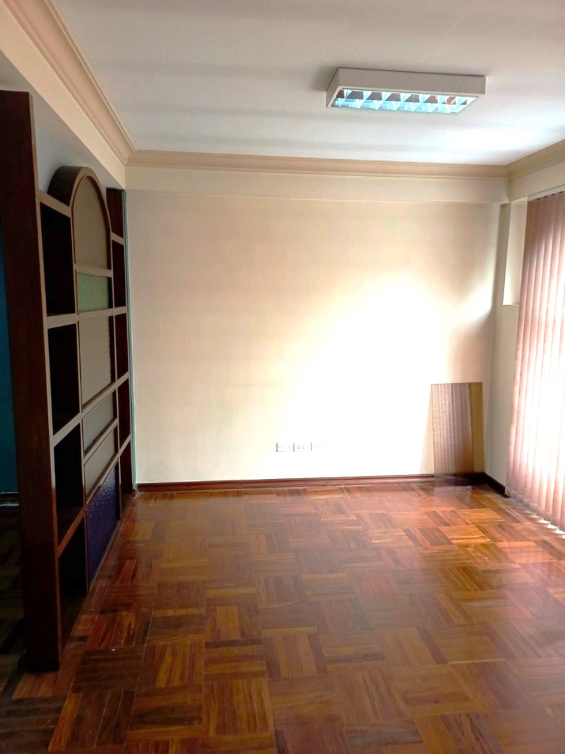 Oficina en VentaCONSULTORIO EN VENTA AV. ARCE Foto 14