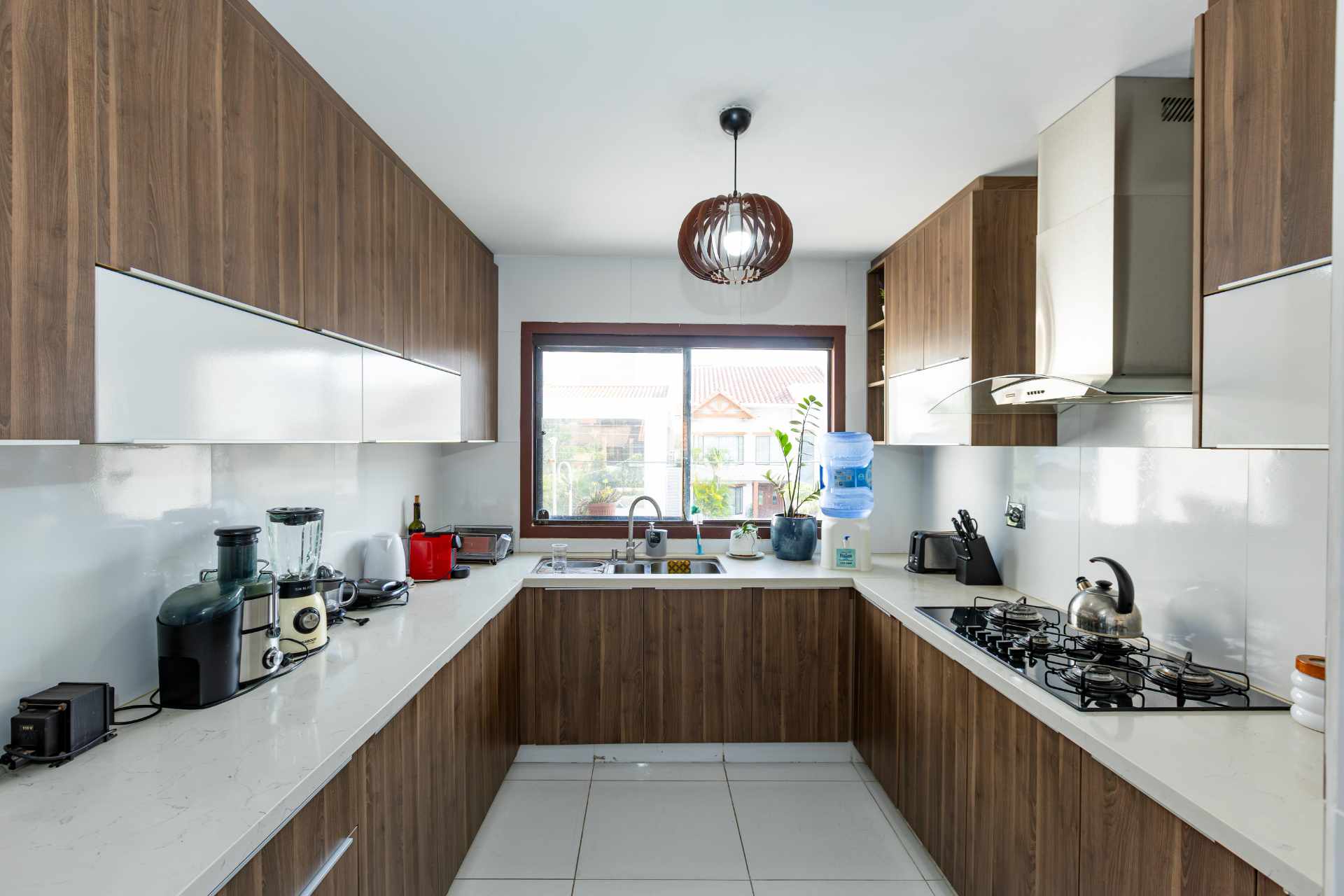 Casa Condominio Barrio Norte, sobre Av. Banzer y 4to anillo  Foto 11