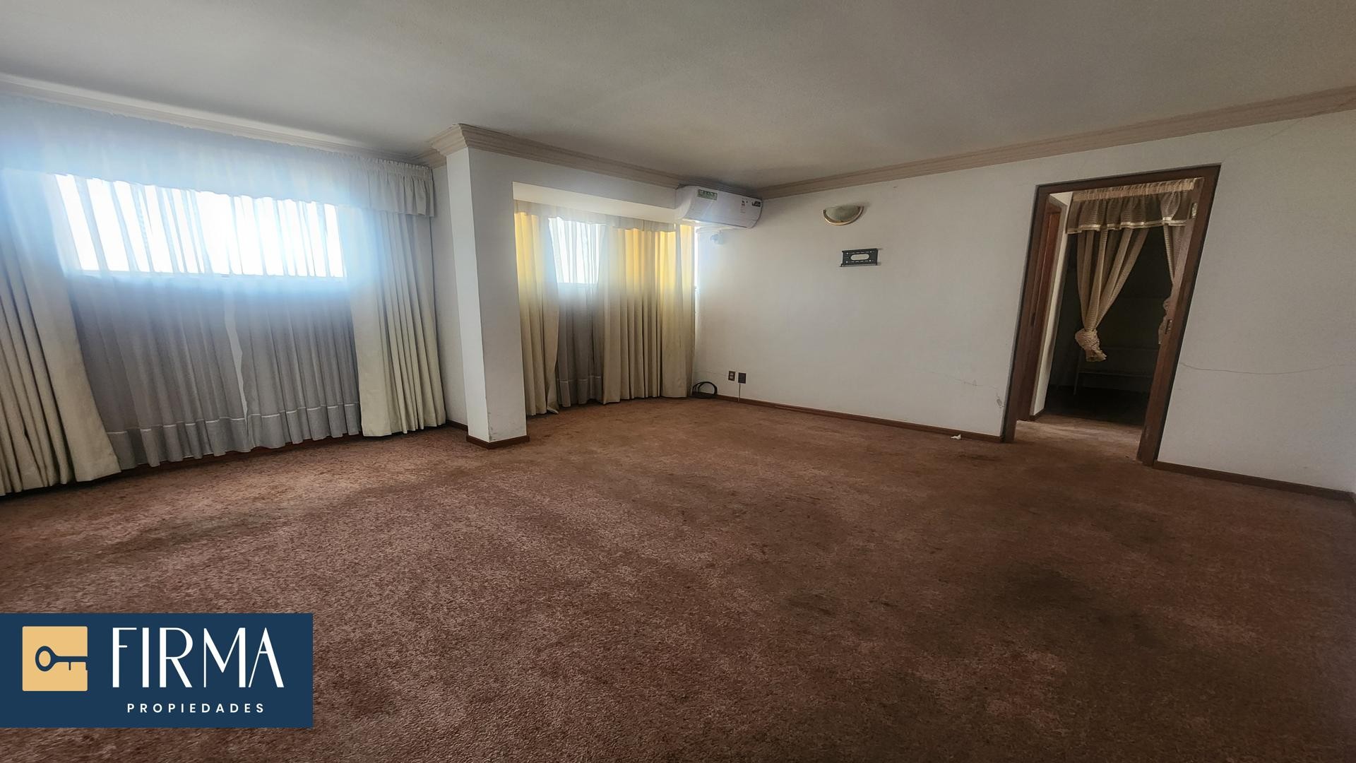 Casa en VentaEDIFICIO MULTIFAMILIAR EN VENTA, MIRAFLORES 12 dormitorios 12 baños 10 parqueos Foto 2