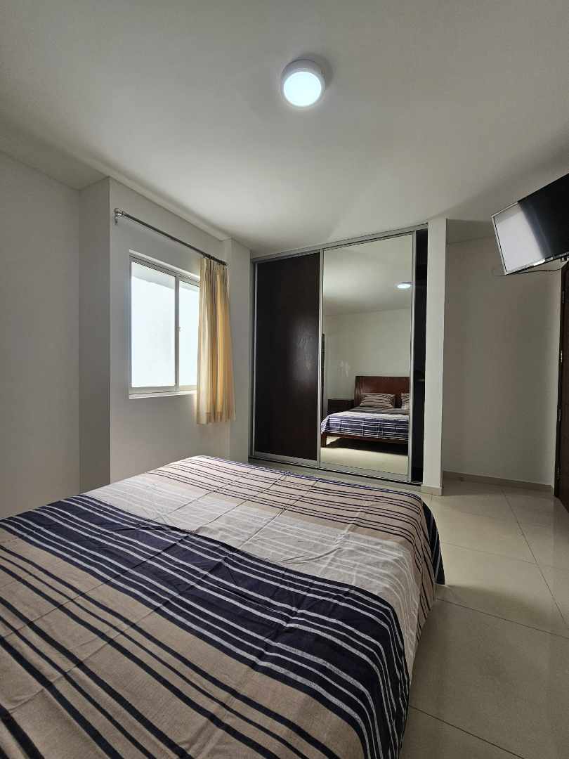 Departamento en Entre 1er y 2do anillo Sur en Santa Cruz de la Sierra 2 dormitorios 2 baños 1 parqueos Foto 6