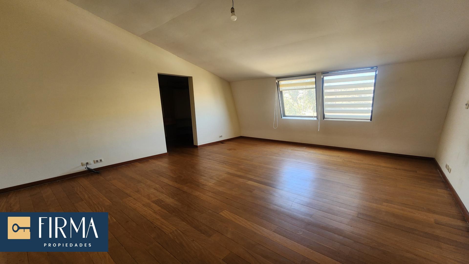Departamento en Achumani en La Paz 4 dormitorios 5 baños 2 parqueos Foto 18