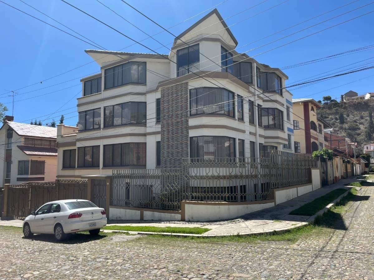 Departamento ACHUMANI, CALLE 20 Foto 1