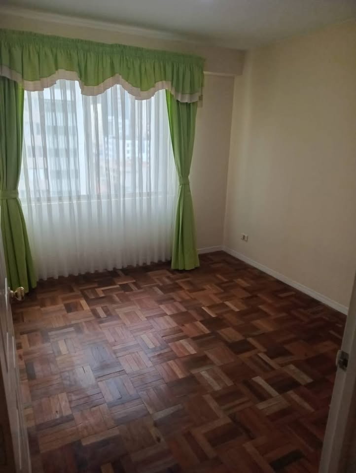 Departamento Av. Arce, esq. Pinilla Foto 2