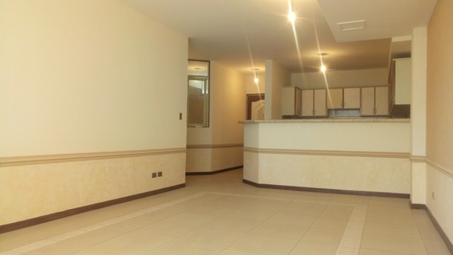 Departamento en Aranjuez en Cochabamba 3 dormitorios 4 baños 1 parqueos Foto 10