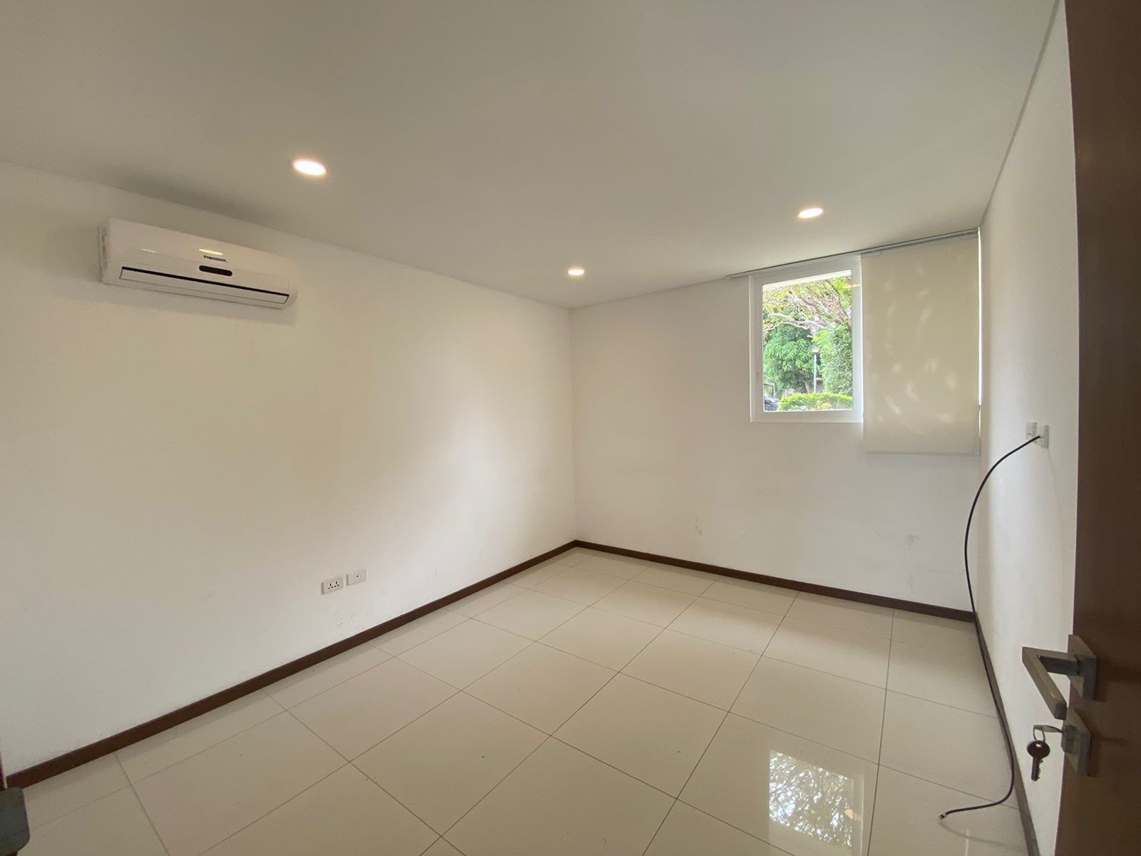 Casa en AlquilerCASA EN ALQUILER CONDOMINIO COSTA DORADA 4to ANILLO Y RADIAL 27 Foto 11