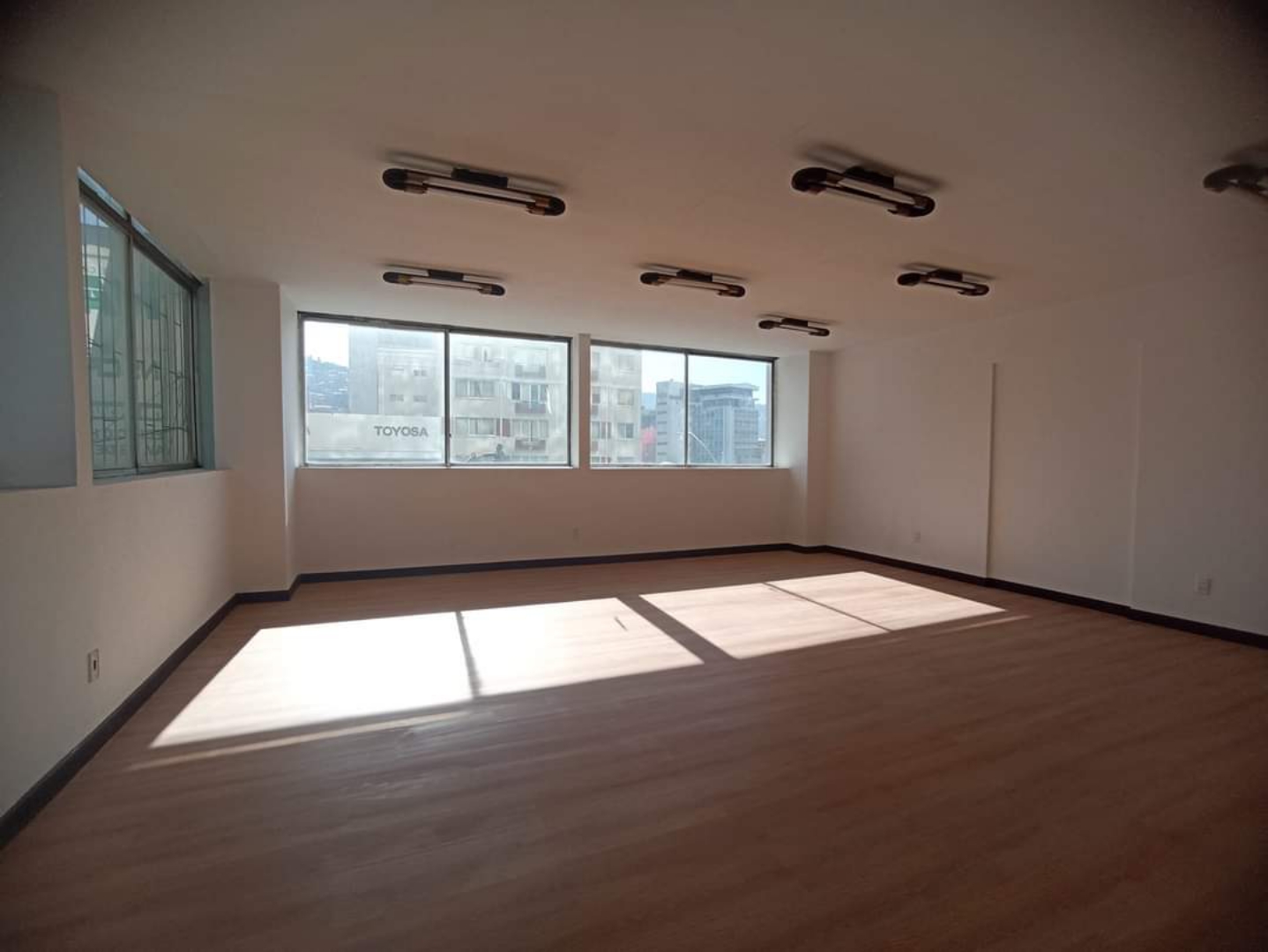 Oficina en VentaEl Prado  1 dormitorios 3 baños  Foto 12