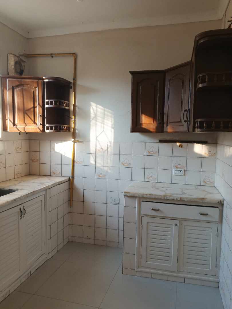 Casa en AlquilerAlquiler de Casa sobre Av 3er Anillo  5 dormitorios 4 baños 2 parqueos Foto 7