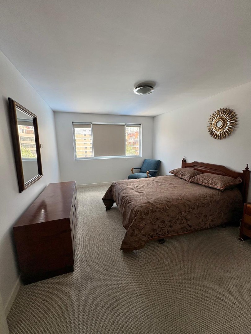 Departamento en Calacoto en La Paz 2 dormitorios 3 baños 1 parqueos Foto 6