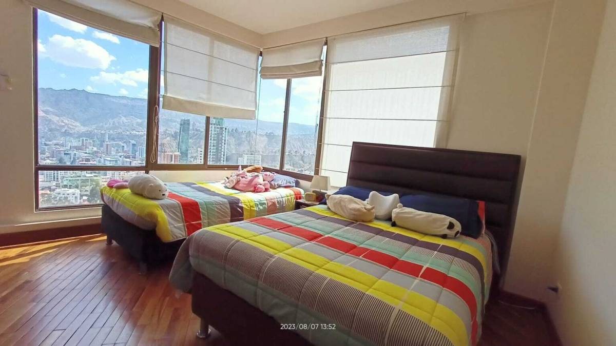 Departamento en AnticréticoCALLE 25 CALACOTO AV. MUÑOZ REYES Foto 17