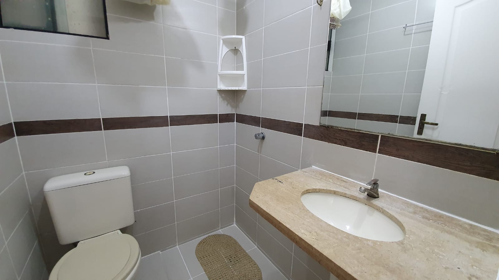 Departamento en Alquiler✨ En Equipetrol alquilo amplio depto de 2 dorm. SIN MUEBLES   2 dormitorios 1 baños 1 parqueos Foto 6