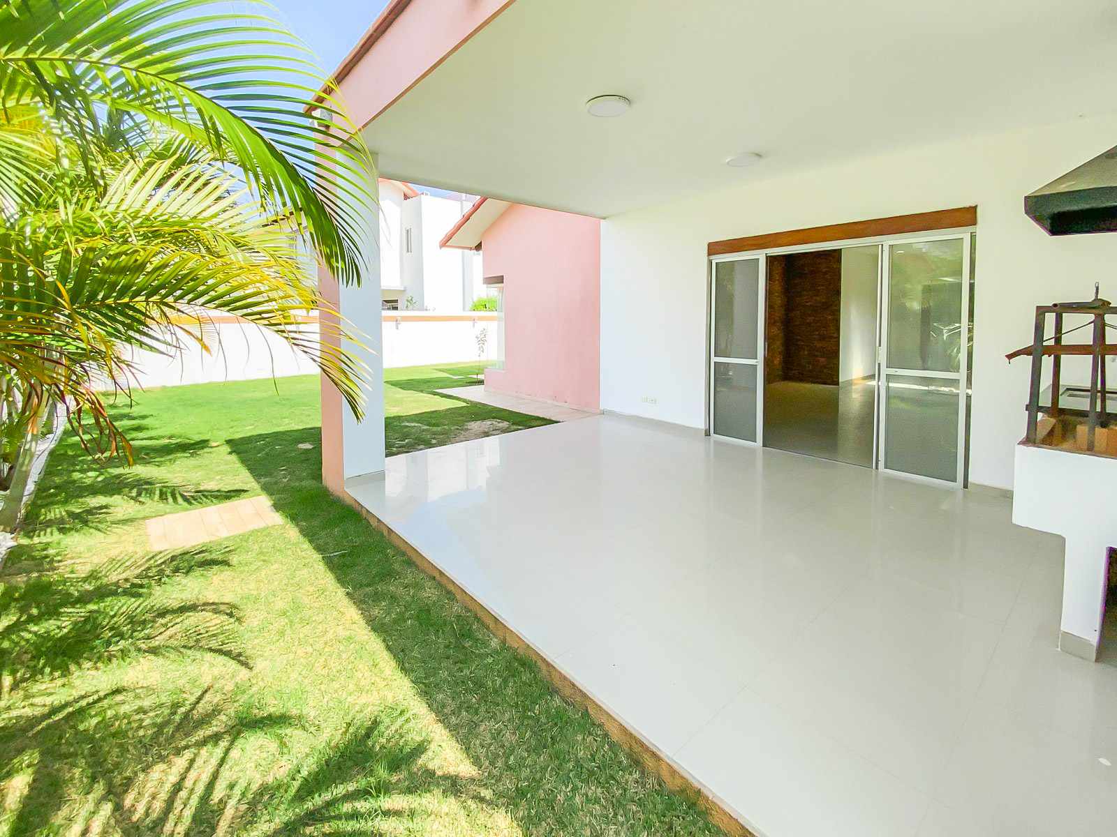 Casa en Venta<b>CASA EN VENTA EN EL URUBÓ - CONDOMINIO SANTA CRUZ DE LA COLINA</b> 4 dormitorios 4 baños 2 parqueos Foto 16