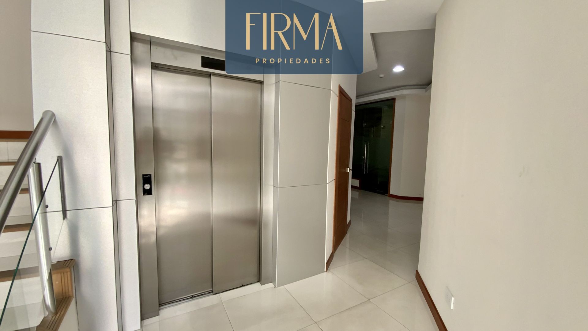 Oficina en VentaCalle 10 de Calacoto 1 dormitorios 1 baños  Foto 3