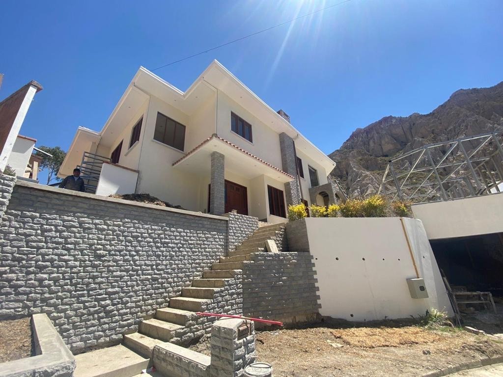 Casa en Aranjuez en La Paz 5 dormitorios 6 baños 2 parqueos Foto 1