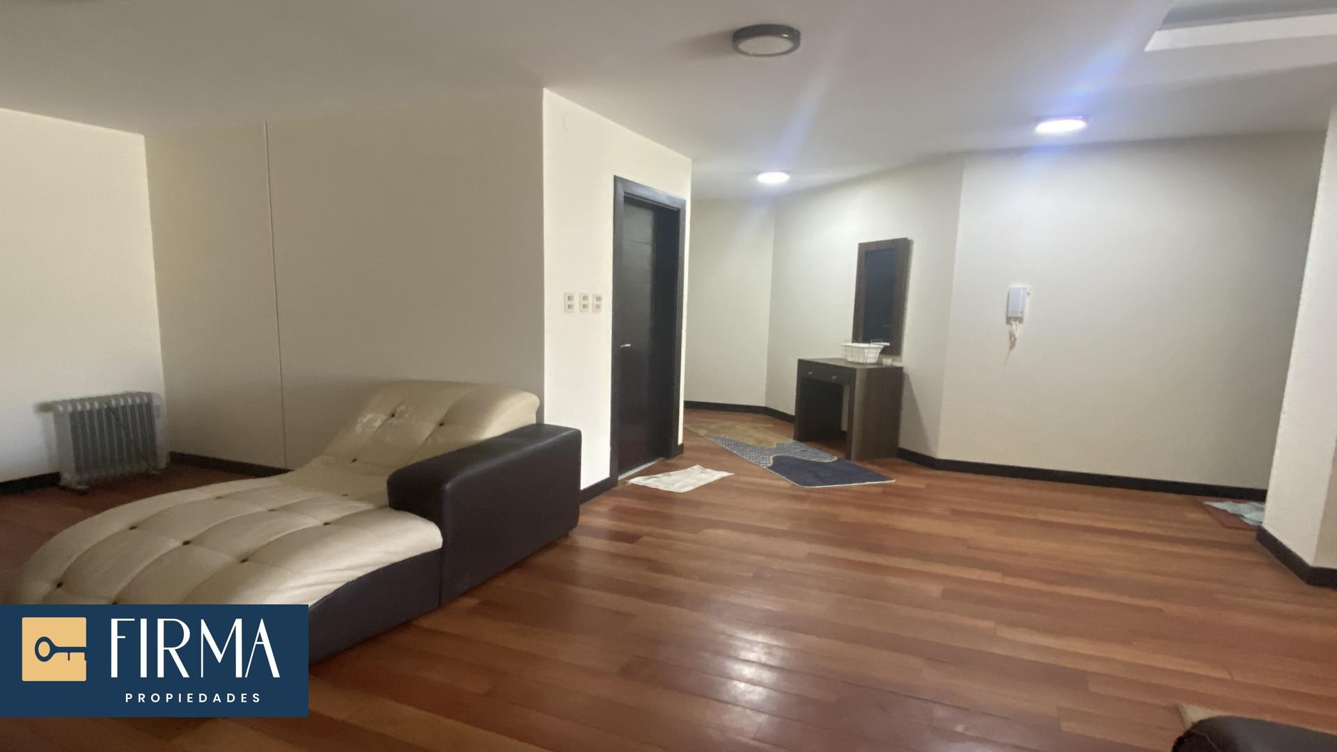 Departamento en Calacoto en La Paz 3 dormitorios 3 baños 1 parqueos Foto 16