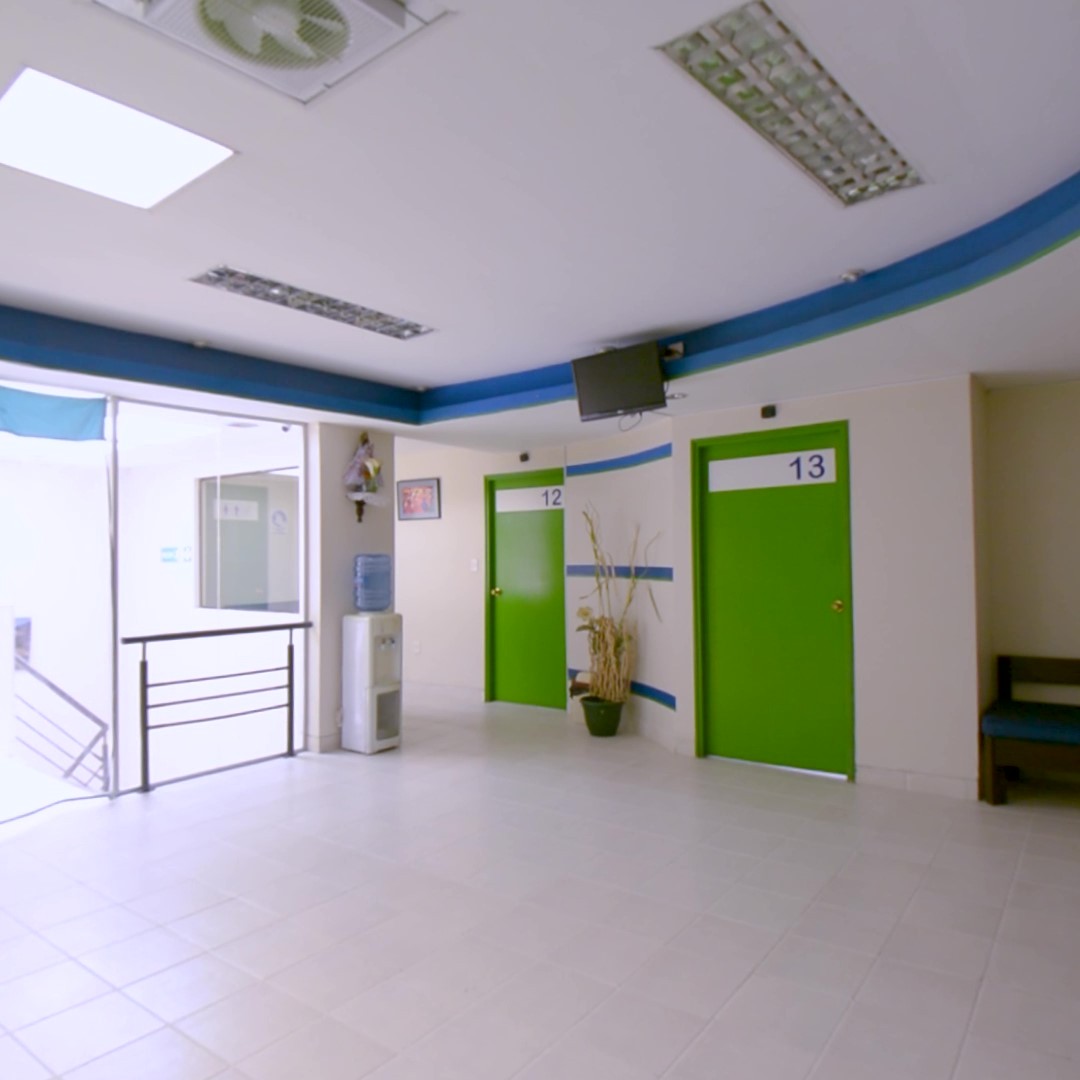 Oficina en VentaNO DEJES PASAR ESTA OPORTUNIDAD ÚNICA DE INVERSIÓN EN ESTA CLÍNICA EN VENTA! 20 dormitorios 15 baños 2 parqueos Foto 4