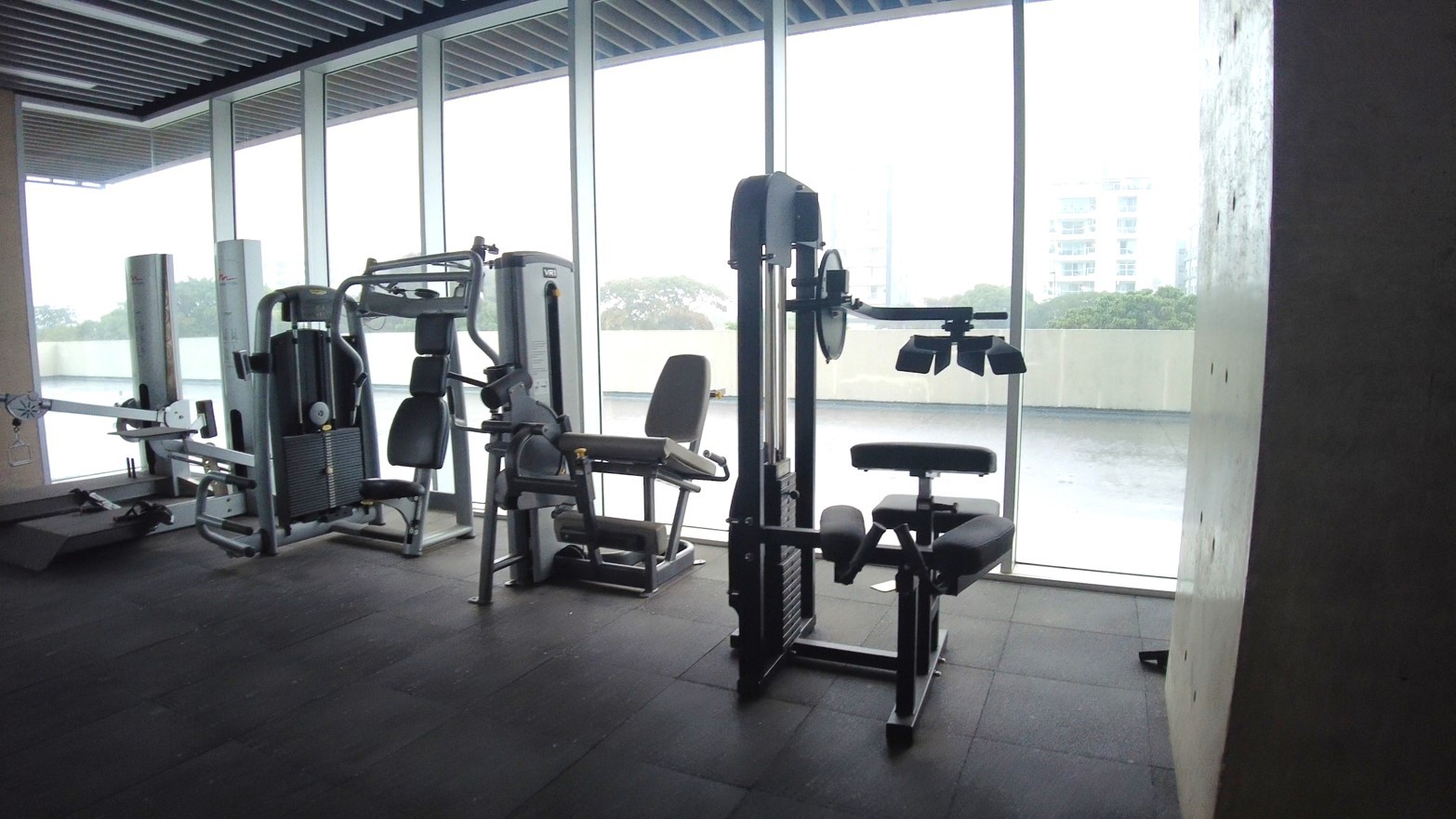 Oficina en Equipetrol en Santa Cruz de la Sierra 2 dormitorios 2 baños 1 parqueos Foto 9