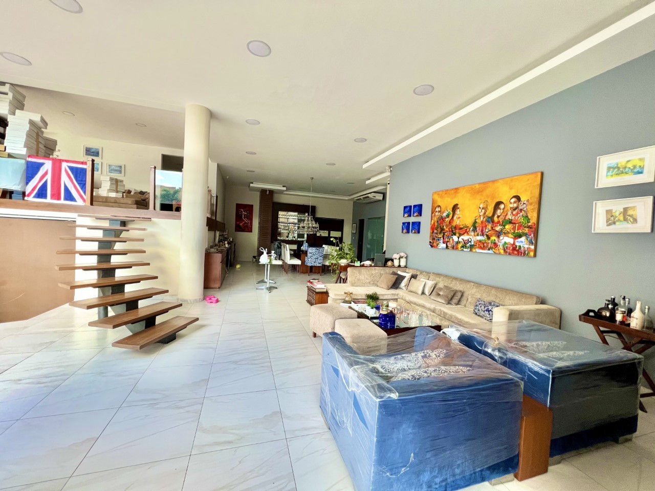 Local comercial en VentaEn Venta o Alquiler Casa Altamente Comercial a ½ Cuadra de la Av. Monseñor Rivero y del 2do Anillo  10 baños  Foto 13