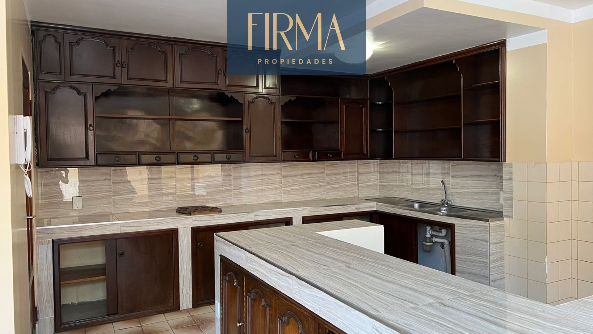 Casa en AlquilerIRPAVI CALLE 7 3 dormitorios 4 baños 1 parqueos Foto 8