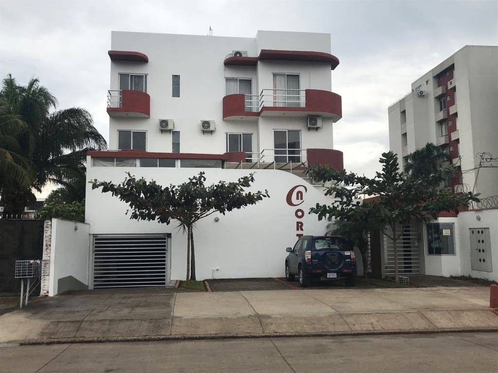 Departamento en AlquilerAV. BENI ENTRE 4TO. Y 5TO
ANILLO CALLE MARÍA LUISA CASTRO, CONDOMINIO NORTE 3 dormitorios 4 baños 1 parqueos Foto 7