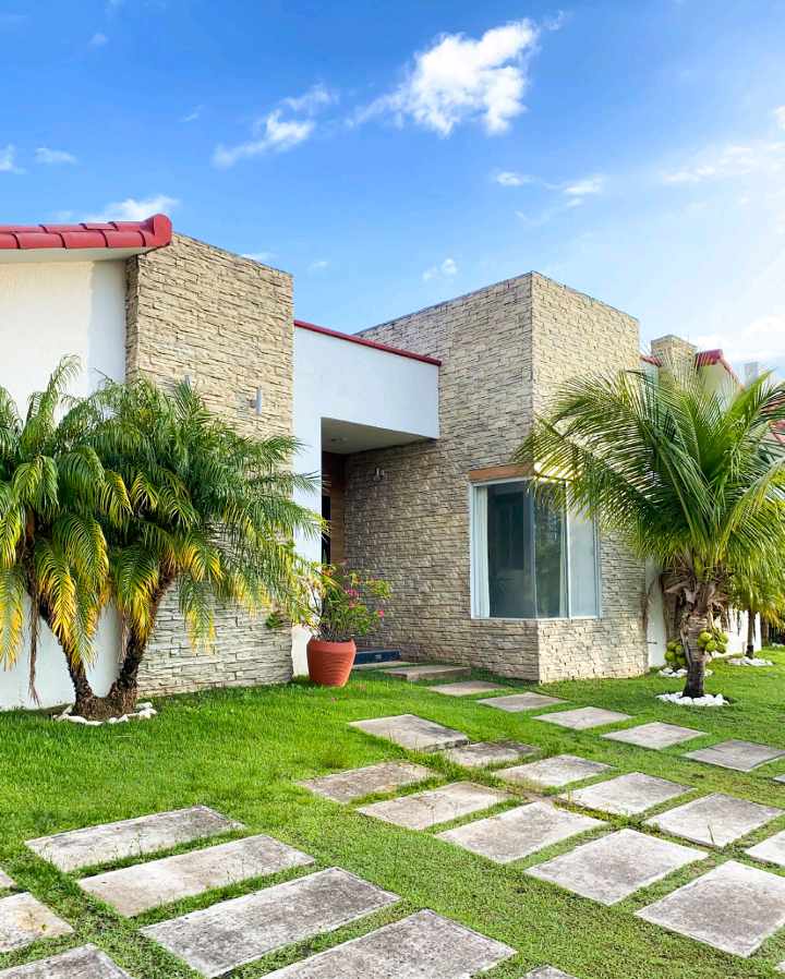 Casa en Venta<b>CASA EN VENTA SANTA CRUZ DE LA COLINA</b> 4 dormitorios 4 baños 4 parqueos Foto 3