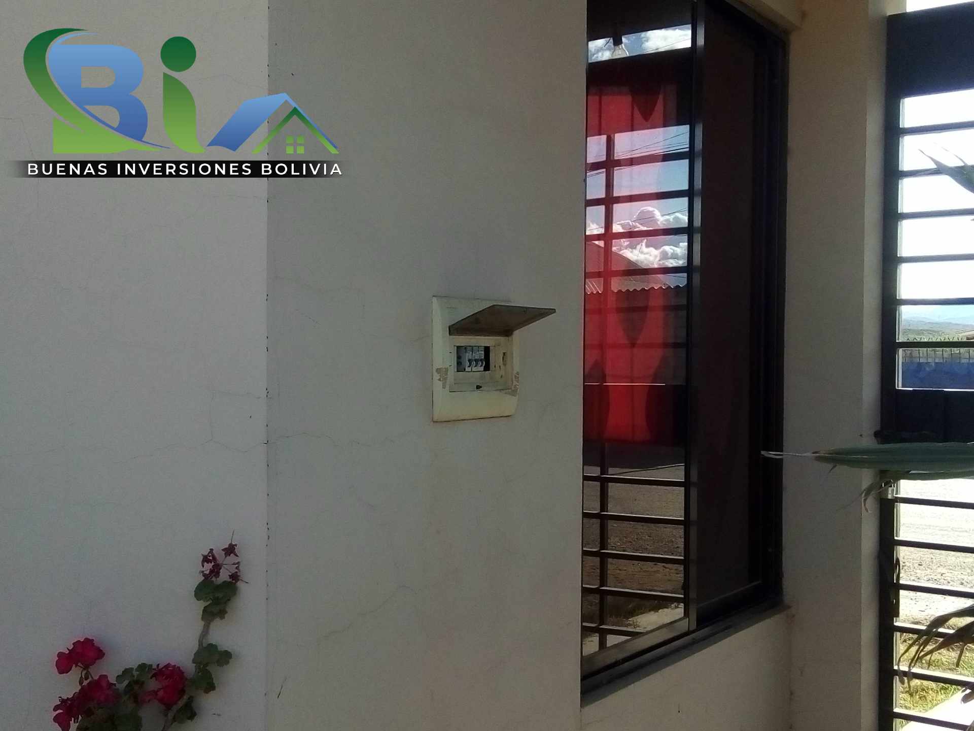 Galpón en Venta$us.180.000 LOTE + GALPON PARQUE INDUSTRIAL SANTIVAÑEZ Foto 8