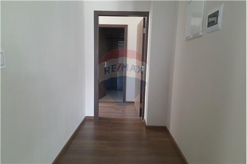 Departamento en Aranjuez en Cochabamba 3 dormitorios 4 baños 1 parqueos Foto 33