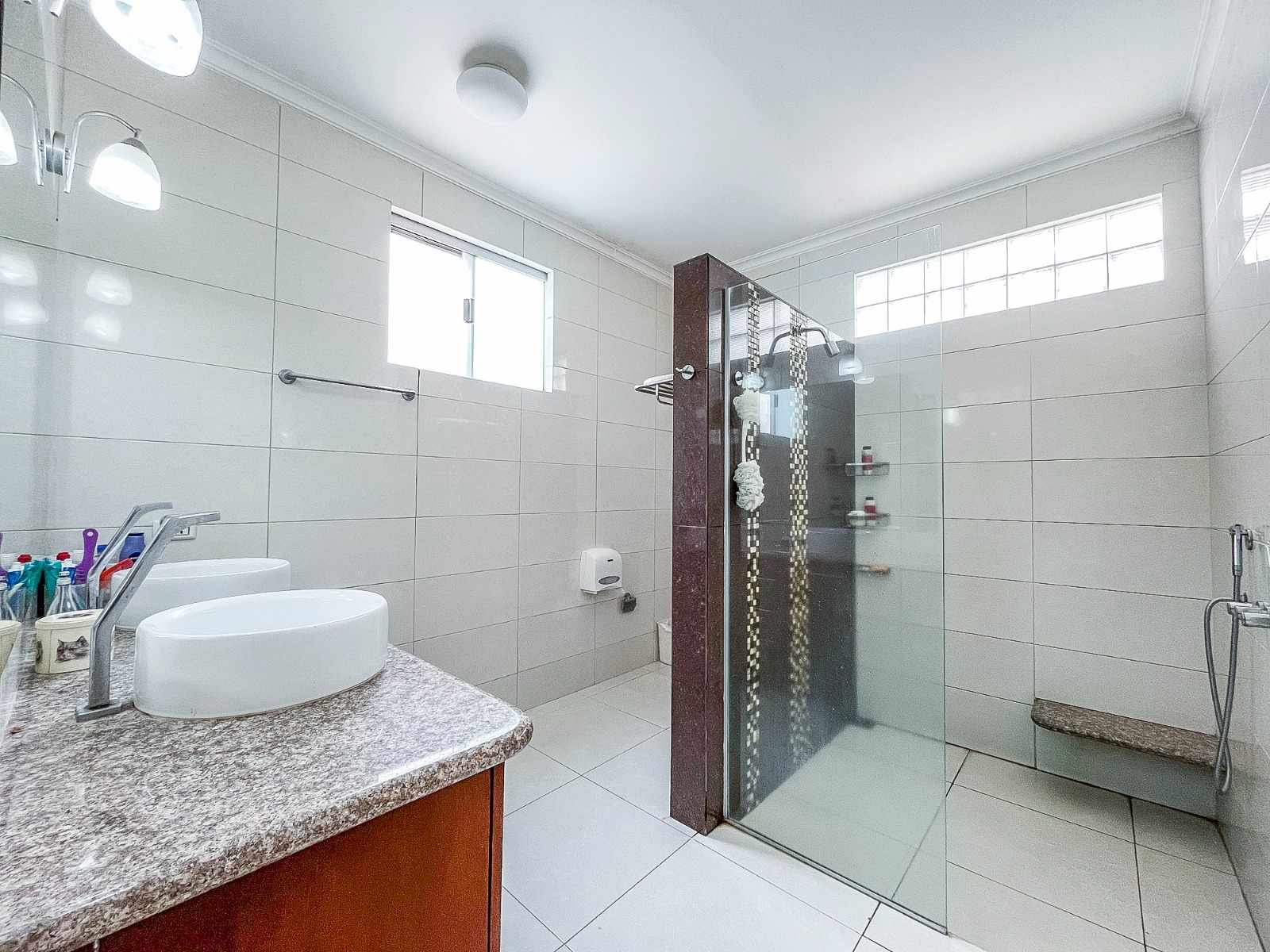Casa en VentaHERMOSA CASA EN VILLA BONITA, CON UNA ESPECTACULAR PISCINA Y TODO LO QUE SOÑAS PARA TU FAMILIA 

 Foto 18