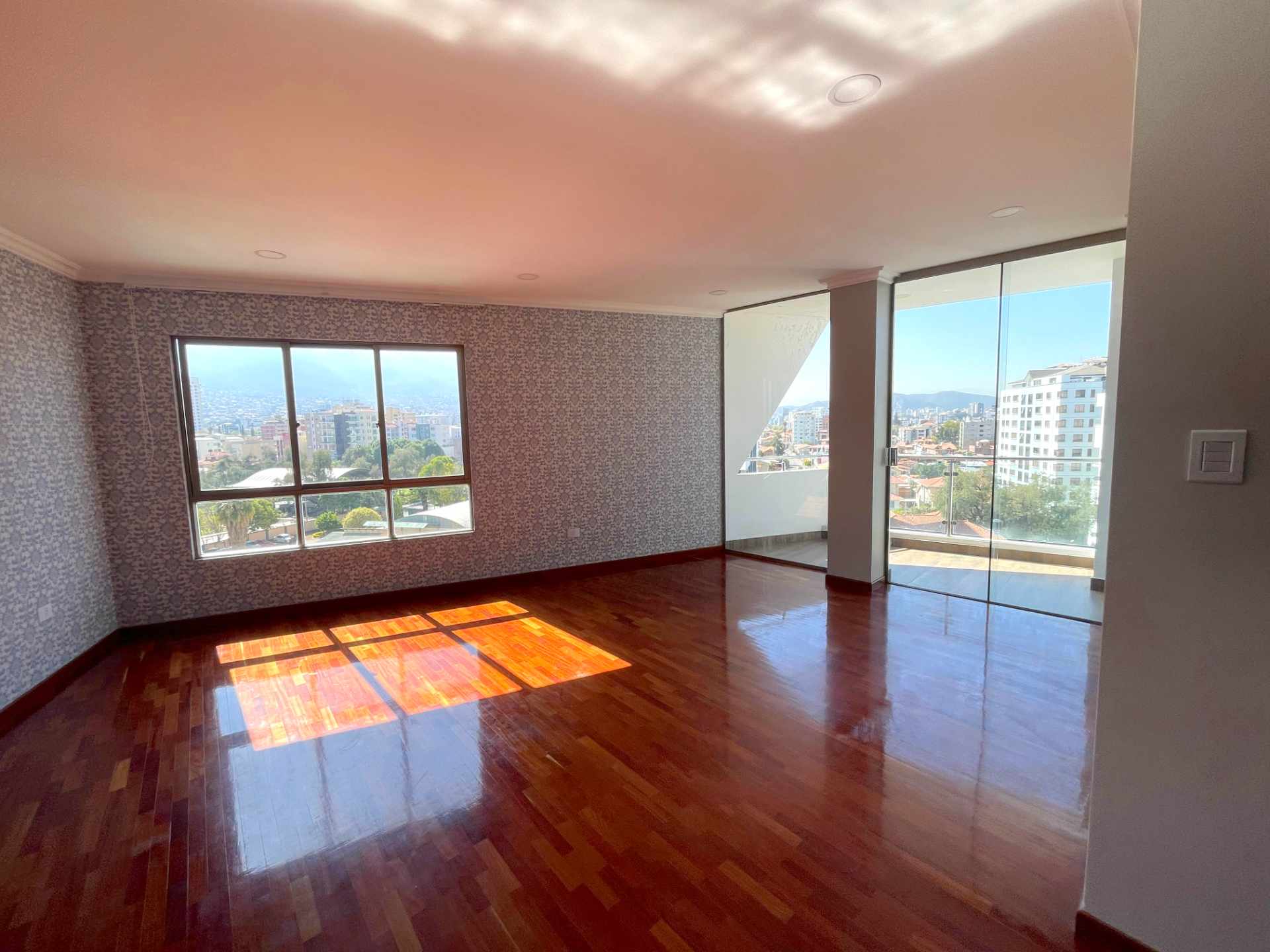 En Alquiler a Bs 3,800 Foto 6